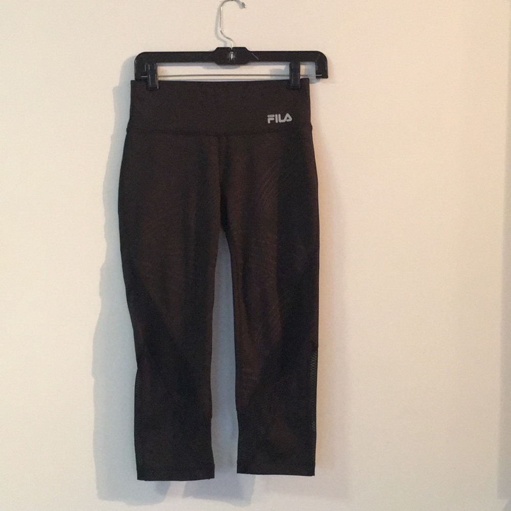 Fila black workout Capri size small